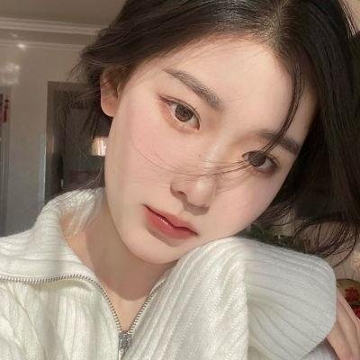 爱长颈鹿的女人